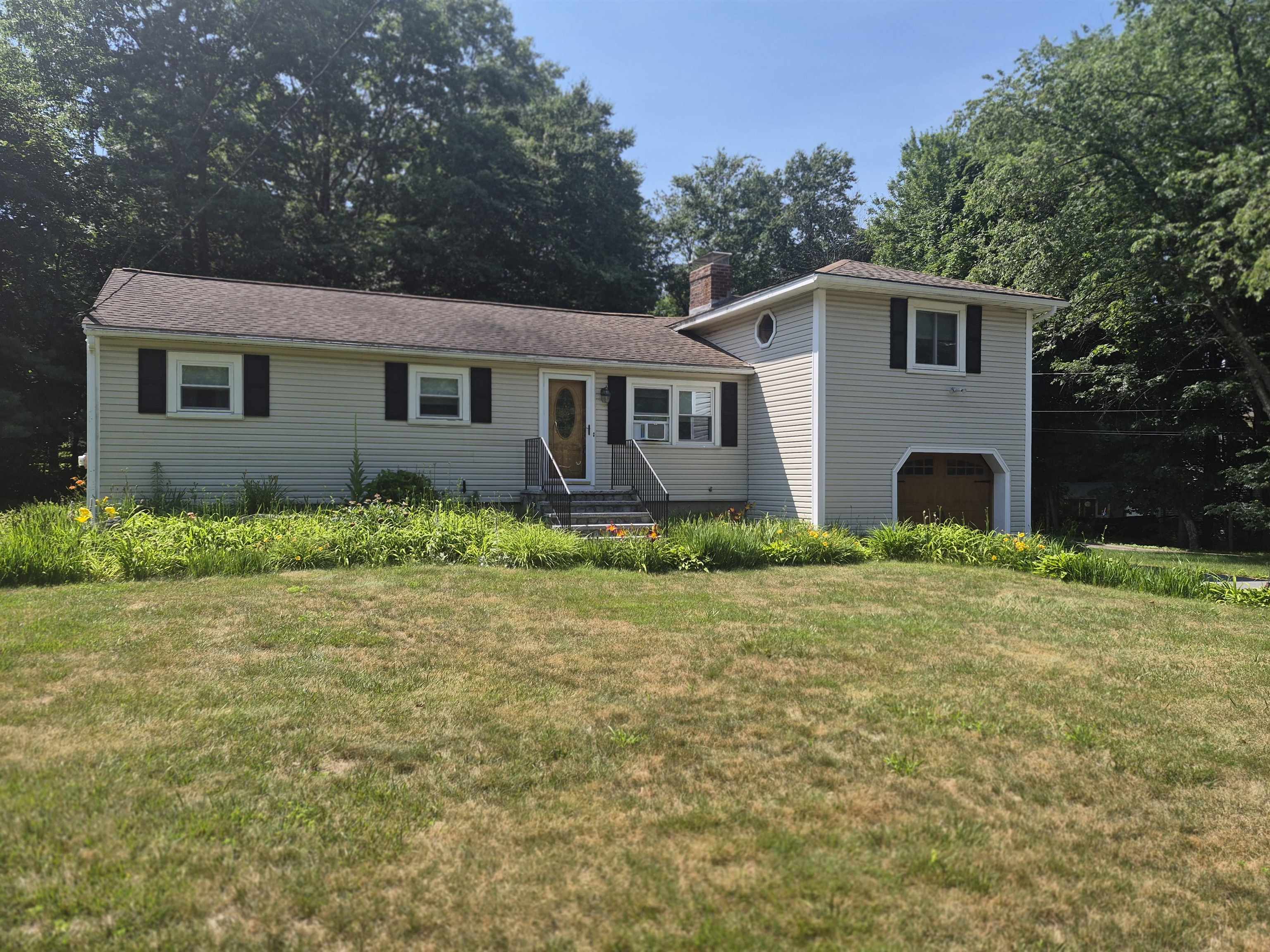 108 Newton Road Plaistow, NH 03865 - Photo 2 of 30