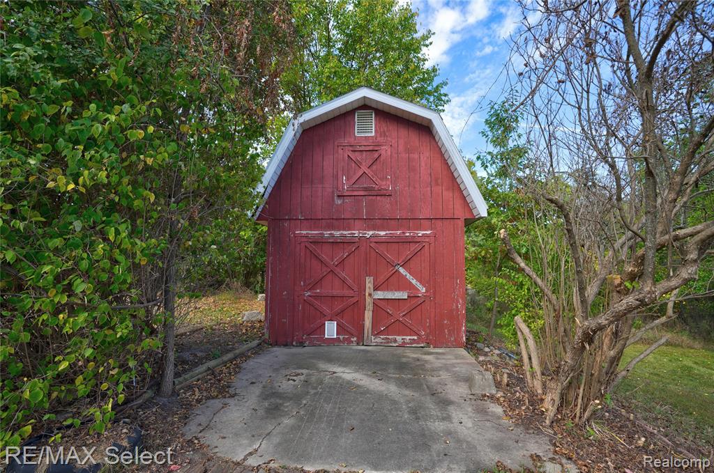 15451 Whitaker Road Linden, MI 48451 - Photo 44 of 47 Gallery Image 44
