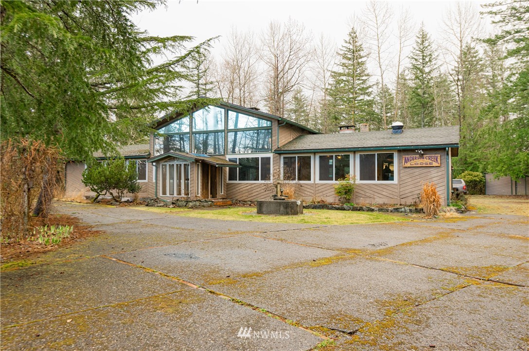 5602 Mission Road Bellingham, WA 98226 - Photo 2 of 40