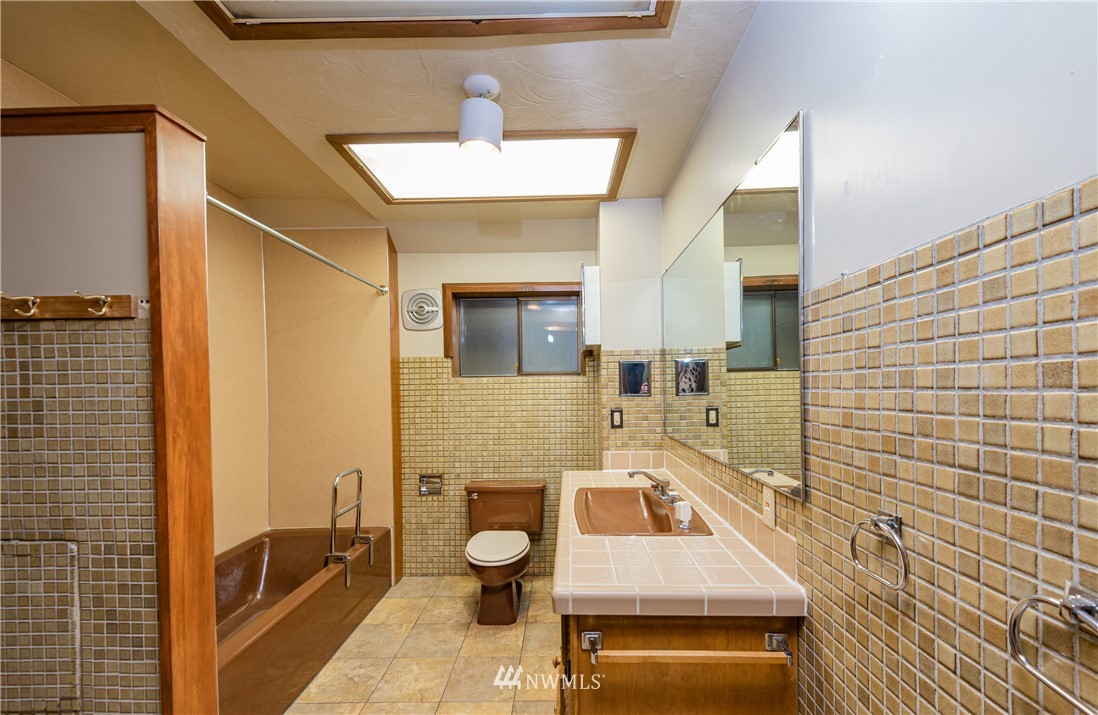 5602 Mission Road Bellingham, WA 98226 - Photo 15 of 40