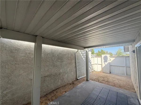 $3,000 | 1386 West 8th Street, Upland, CA 91786