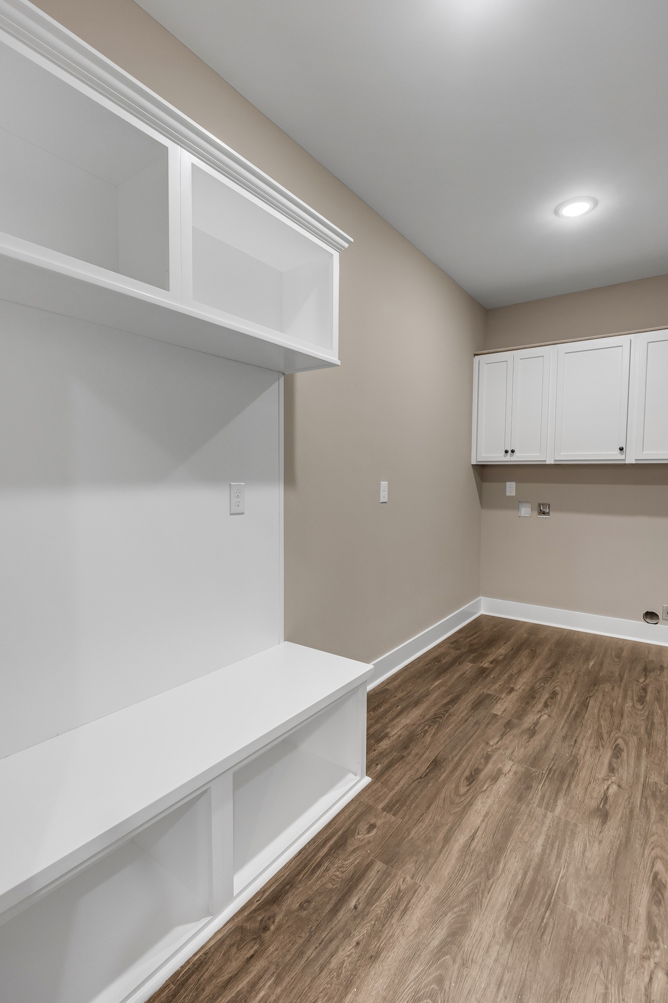 523 Powell Hollow Road Tullahoma, TN 37388 - Photo 17 of 39 Laundry Room