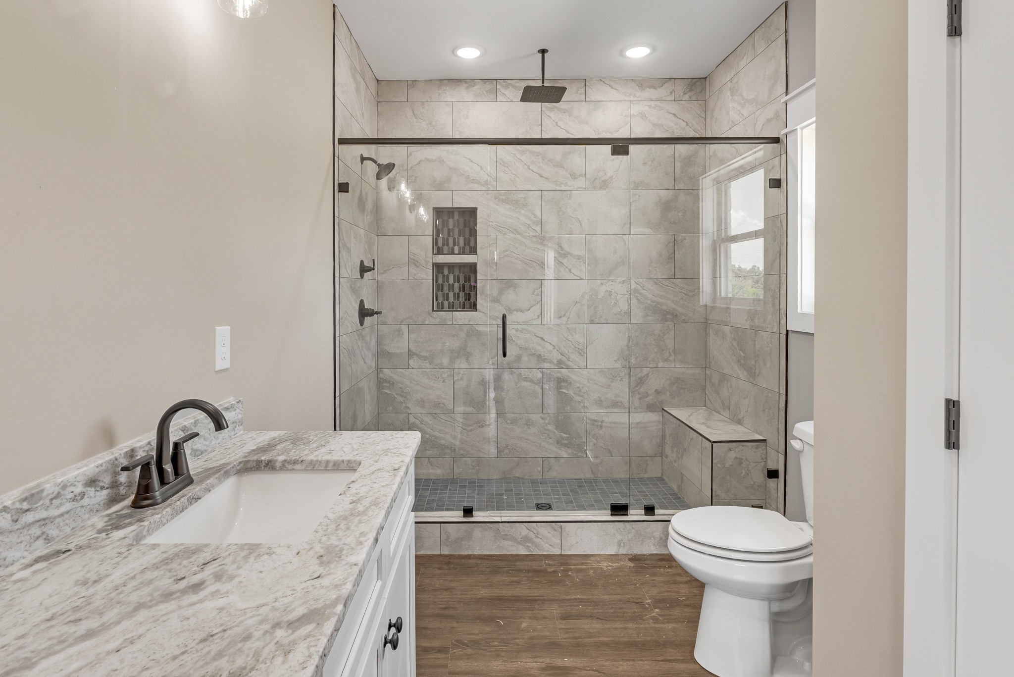 523 Powell Hollow Road Tullahoma, TN 37388 - Photo 23 of 39 Primary Bathroom