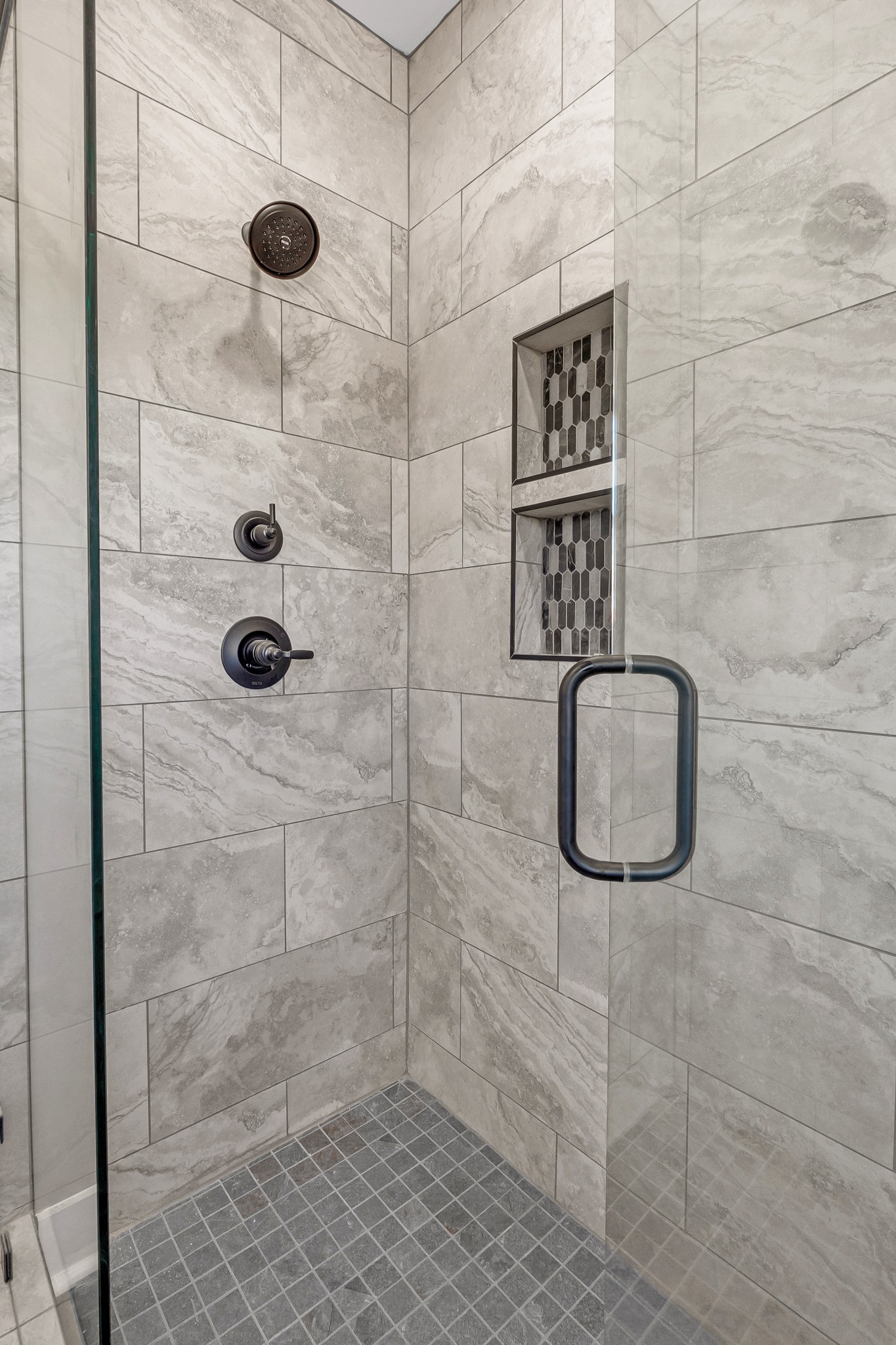 523 Powell Hollow Road Tullahoma, TN 37388 - Photo 26 of 39 Primary Bathroom