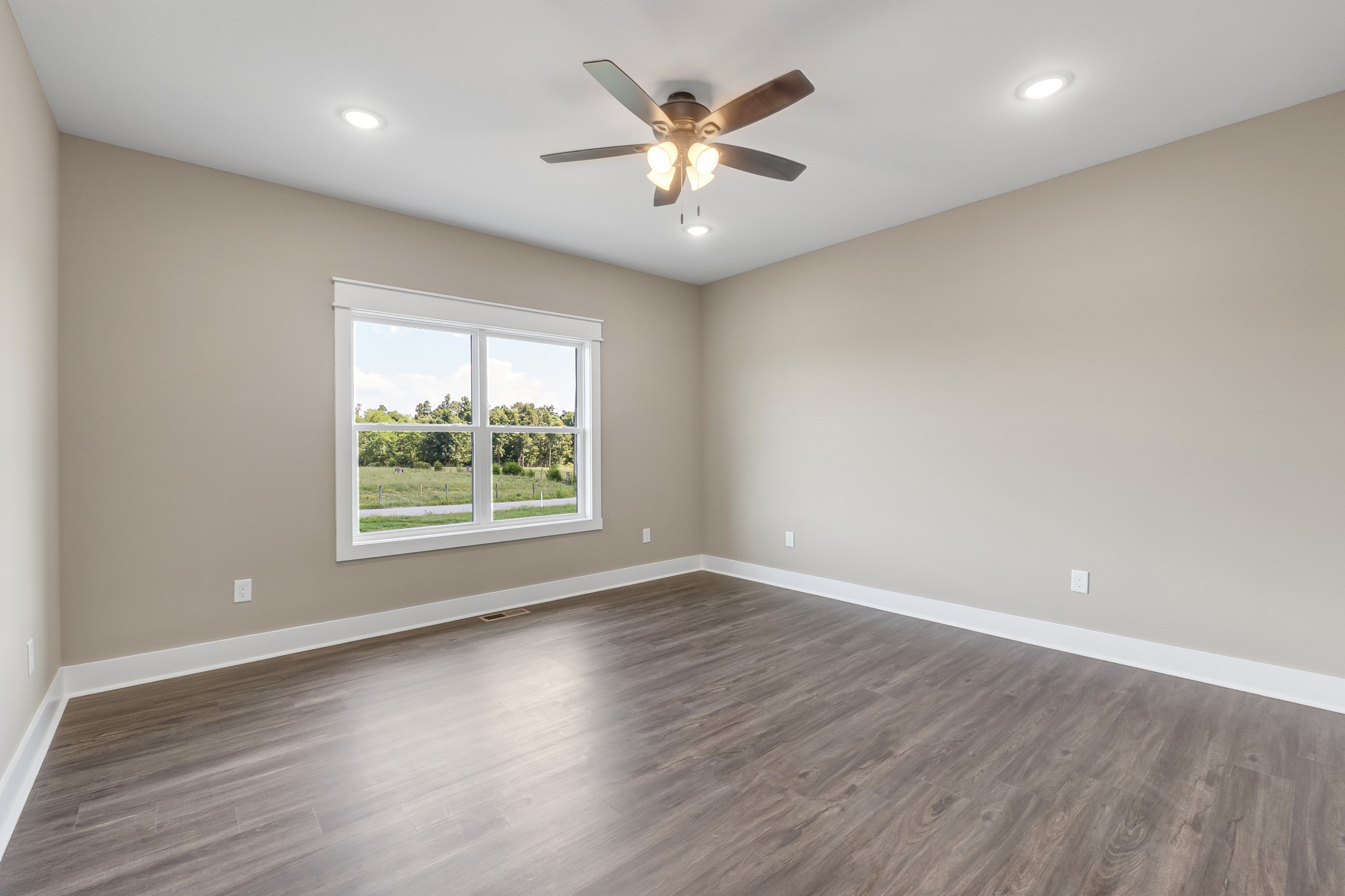 523 Powell Hollow Road Tullahoma, TN 37388 - Photo 28 of 39 Bedroom 3
