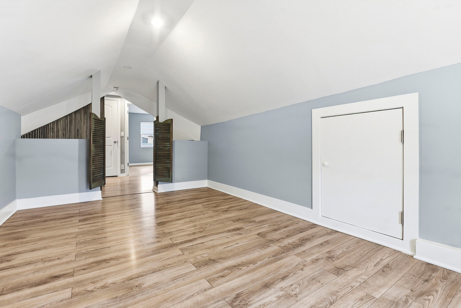 7303 West 75th Street Bridgeview, IL 60455 - Photo 35 of 48 a view of empty room with wooden floor