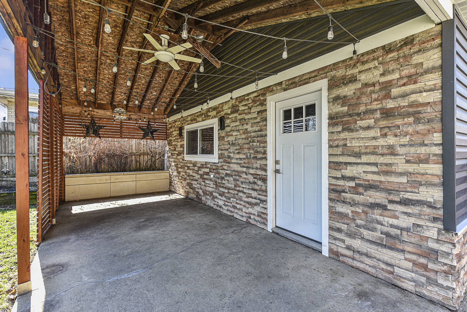 7303 West 75th Street Bridgeview, IL 60455 - Photo 45 of 48 a view of livingroom with an outdoor space