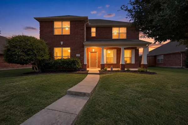 $359,900 | 116 Cliffbrook Drive, Wylie, TX 75098