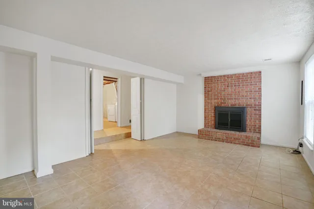 $3,250 | 6515 Field Master Drive, Springfield, VA 22152