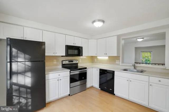 $3,250 | 6515 Field Master Drive, Springfield, VA 22152