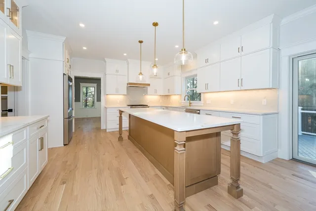 $2,499,900 | 6 Briar Lane, Natick, MA 01760