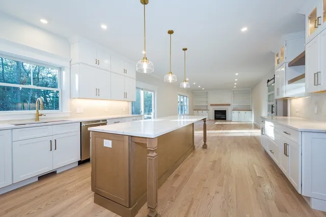 $2,499,900 | 6 Briar Lane, Natick, MA 01760