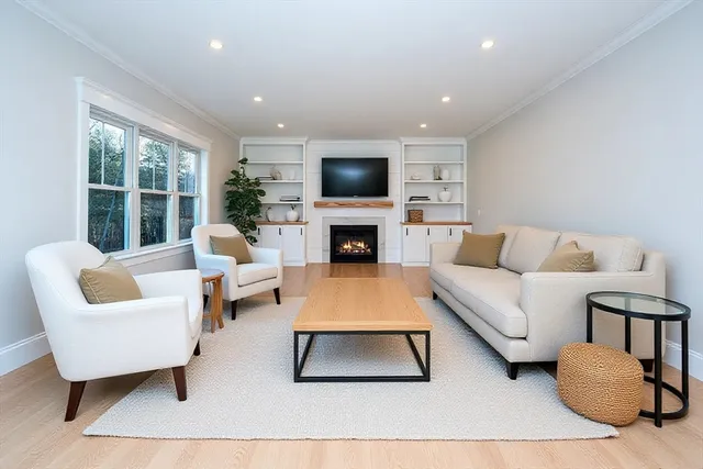 $2,499,900 | 6 Briar Lane, Natick, MA 01760