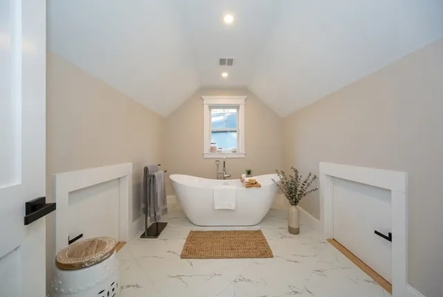 $2,499,900 | 6 Briar Lane, Natick, MA 01760