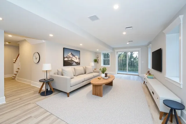 $2,499,900 | 6 Briar Lane, Natick, MA 01760