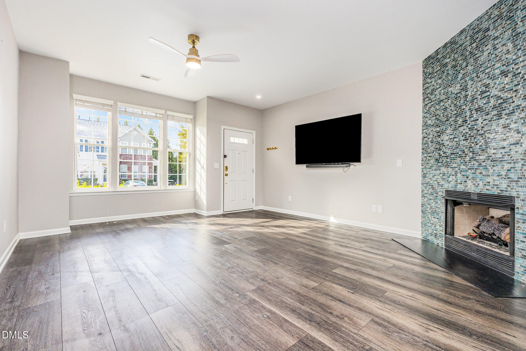 7824 Silverthread Lane Raleigh, NC 27617 - Photo 7 of 33 007_cj4a2488-edit_72
