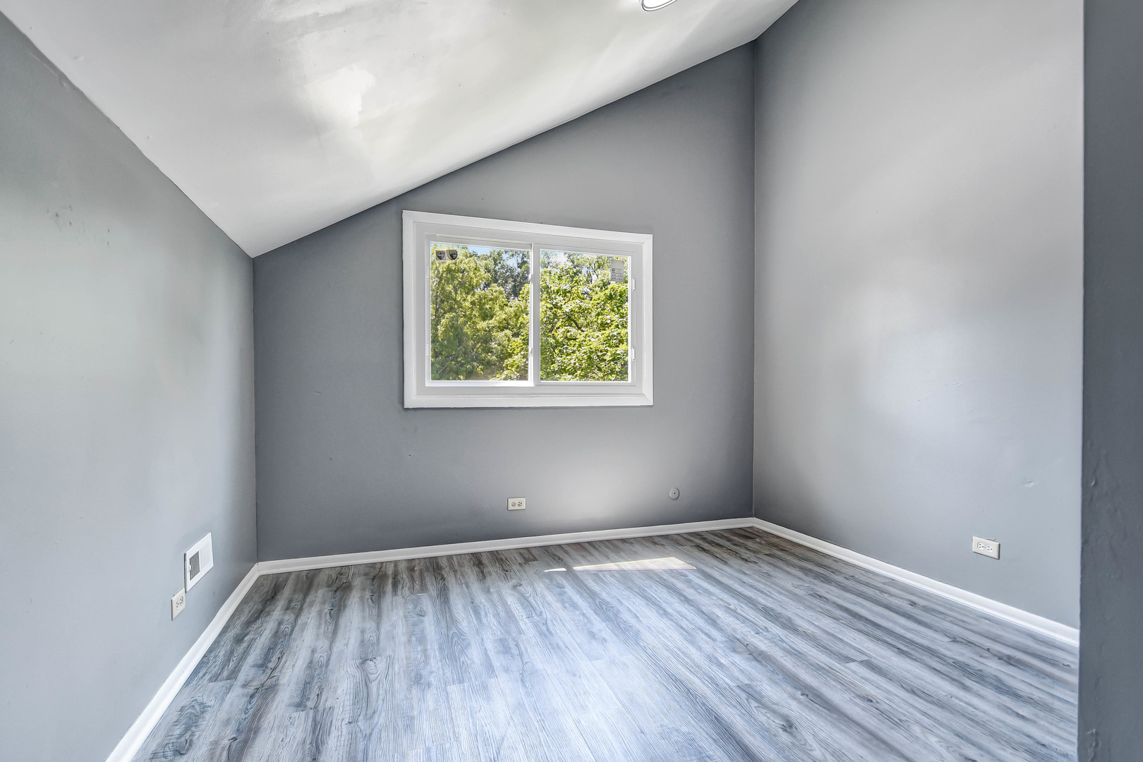 176 Monee Road Park Forest, IL 60466 - Photo 15 of 22 Gallery Image 15