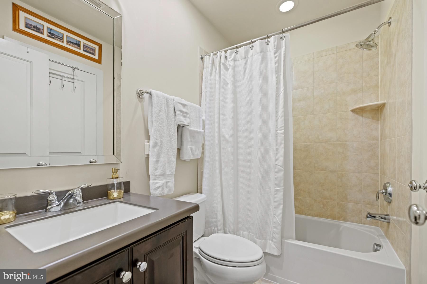 1001 4th Street Southeast Washington, DC 20003 - Photo 9 of 32 Gallery Image 9