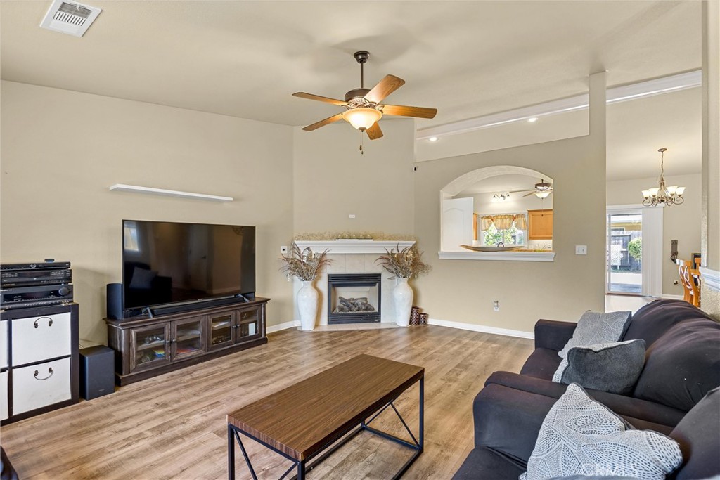 1410 Crosspoint Way Red Bluff, CA 96080 - Photo 4 of 31