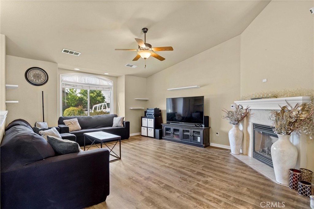 1410 Crosspoint Way Red Bluff, CA 96080 - Photo 5 of 31