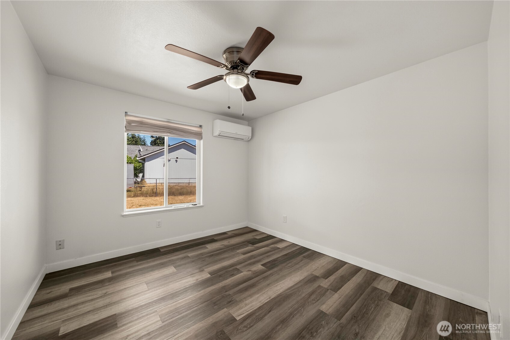 9200 Applegate Loop Southwest Rochester, WA 98579 - Photo 13 of 40