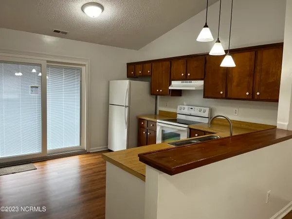 $1,155 | 131 Twin Wood Drive, Havelock, NC 28532