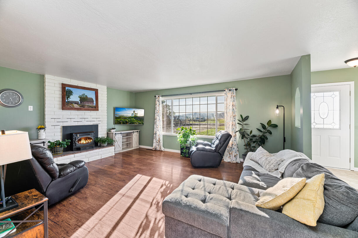 2795 Ball Road Eagle Point, OR 97524 - Photo 8 of 30 15 Northbrook Rd, Spring Valley, NY_15