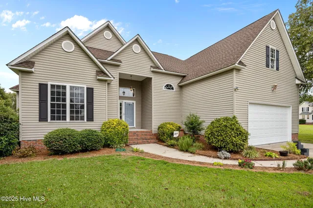 $413,500 | 2616 Spring Creek Drive, Grimesland, NC 27837