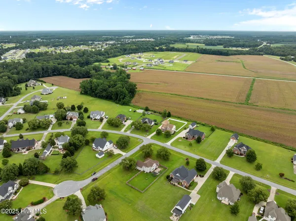 $390,000 | 2616 Spring Creek Drive, Grimesland, NC 27837