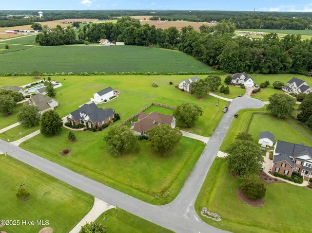 $413,500 | 2616 Spring Creek Drive, Grimesland, NC 27837