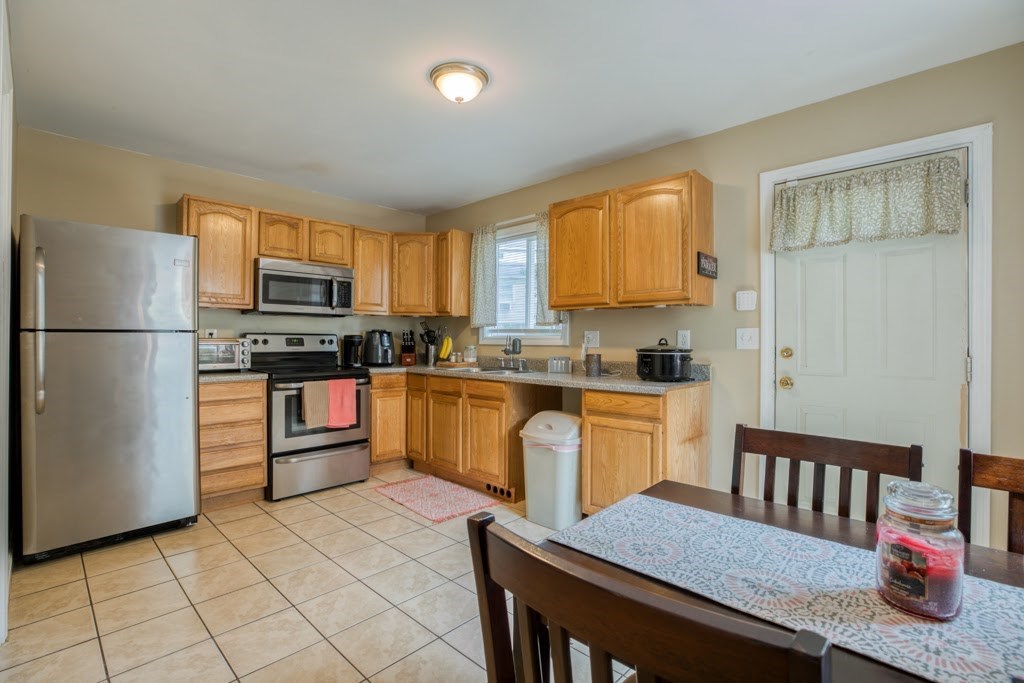 50-54 Orchard Street Springfield, MA 01107 - Photo 2 of 23