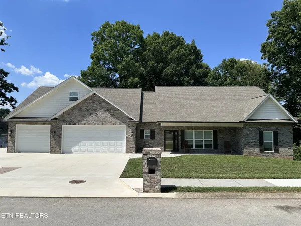 $729,900 | 2310 Argonne Drive, Maryville, TN 37804