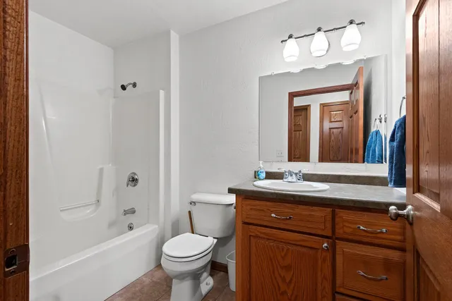 $269,000 | 3006 South 19th Street, Manitowoc, WI 54220