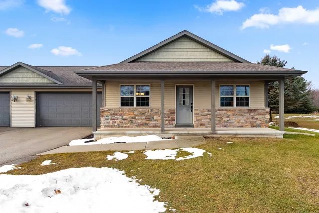 $269,000 | 3006 South 19th Street, Manitowoc, WI 54220