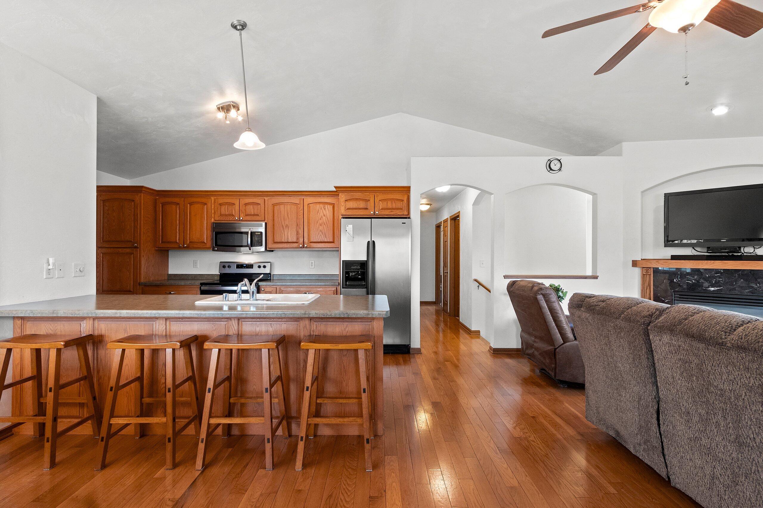 3006 South 19th Street Manitowoc, WI 54220 - Photo 5 of 38 IMG_0001.JPG-SMALL