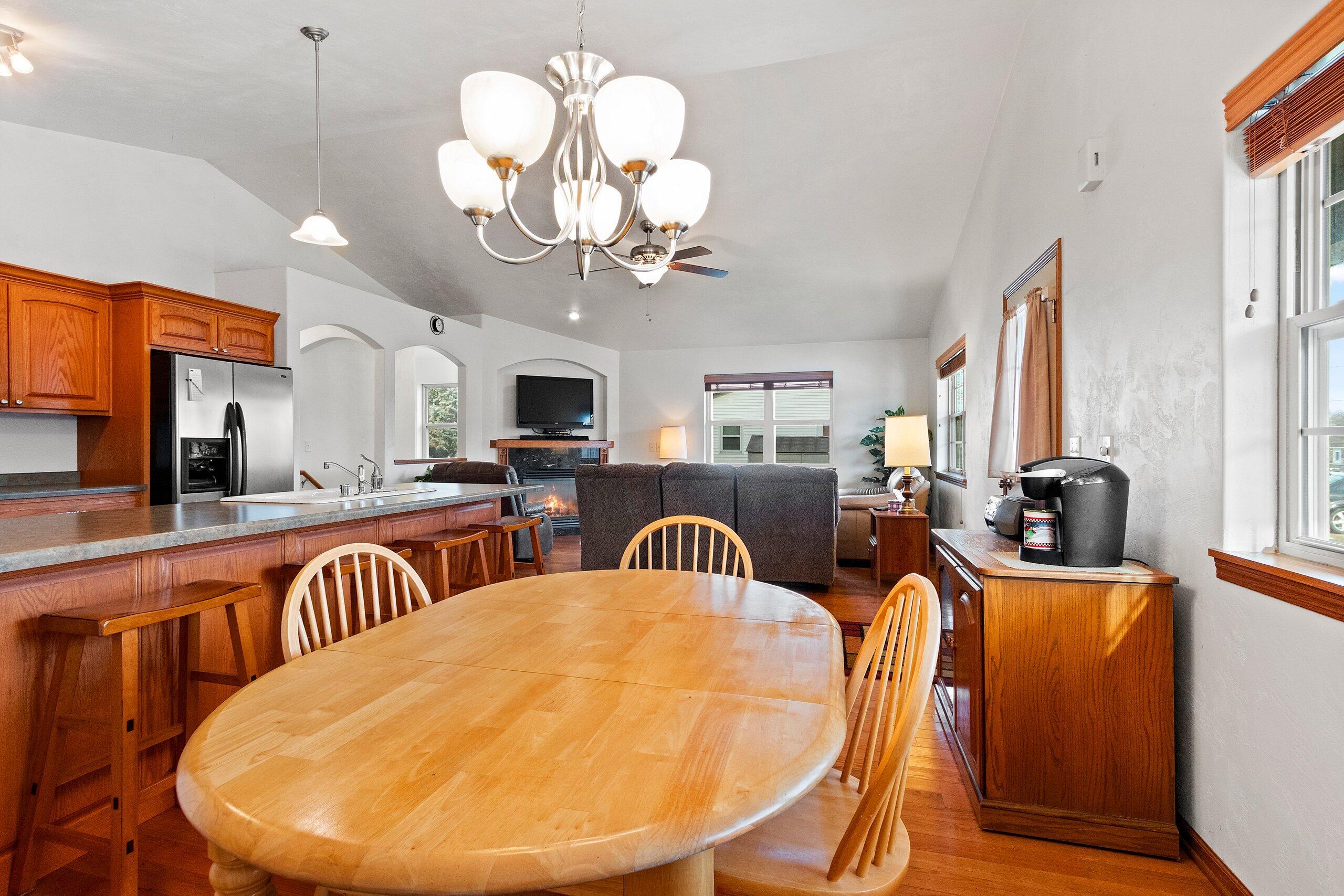 3006 South 19th Street Manitowoc, WI 54220 - Photo 7 of 38 IMG_0010.JPG-SMALL