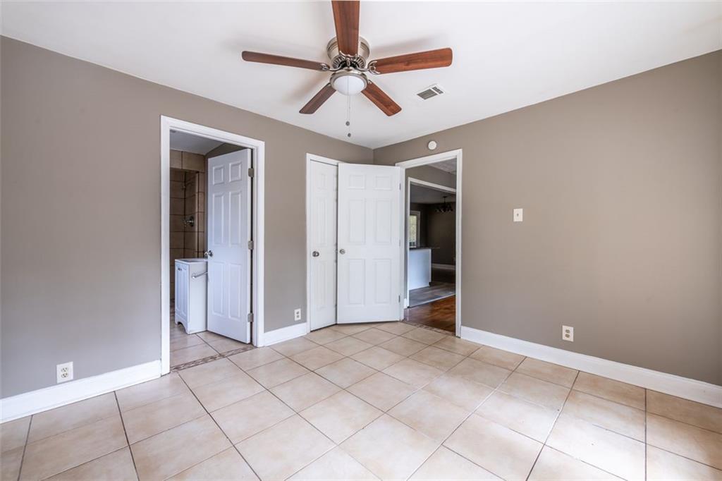 2833 Cardo Drive Northwest Atlanta, GA 30318 - Photo 11 of 24