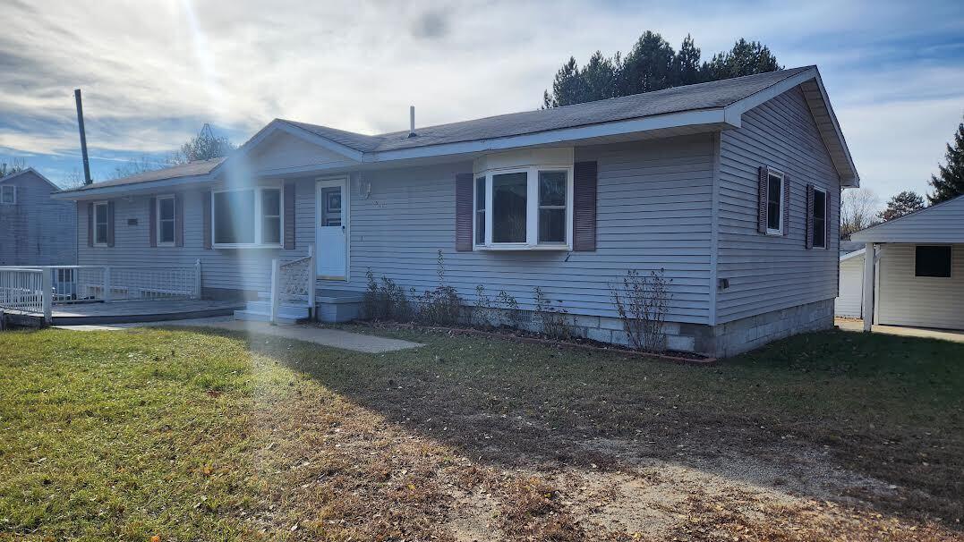 1895 North Littlefield Road Weidman, MI 48893 - Photo 29 of 29 27 up close