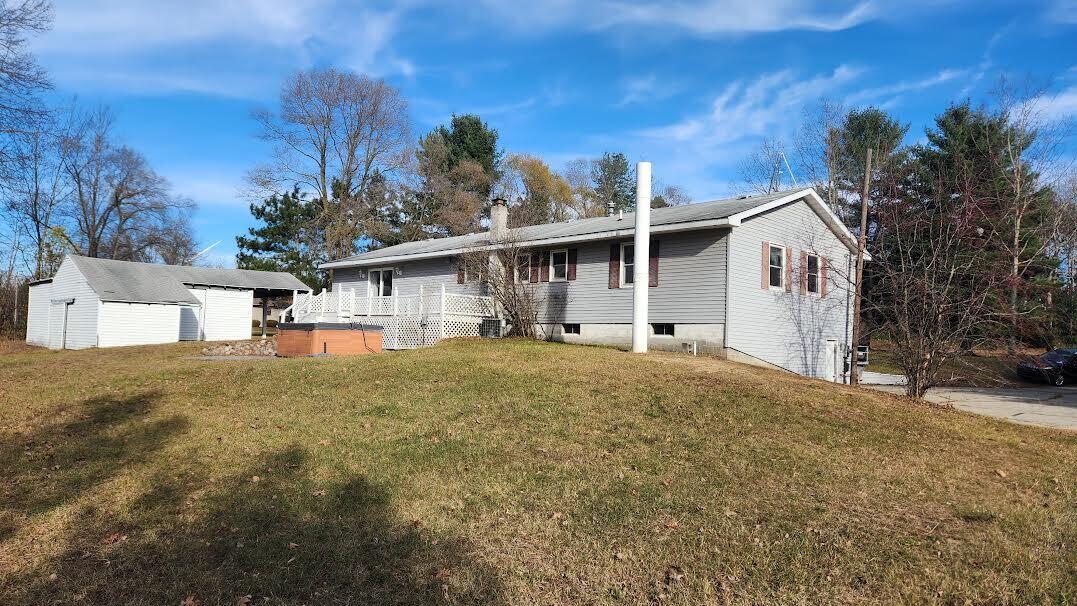 1895 North Littlefield Road Weidman, MI 48893 - Photo 6 of 29 5 Side Back