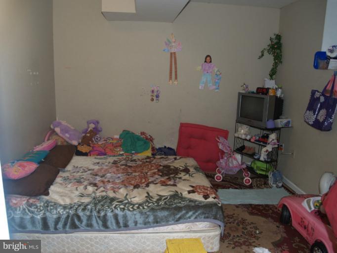 6921 Floyd Avenue Springfield, VA 22150 - Photo 2 of 9 Bedroom