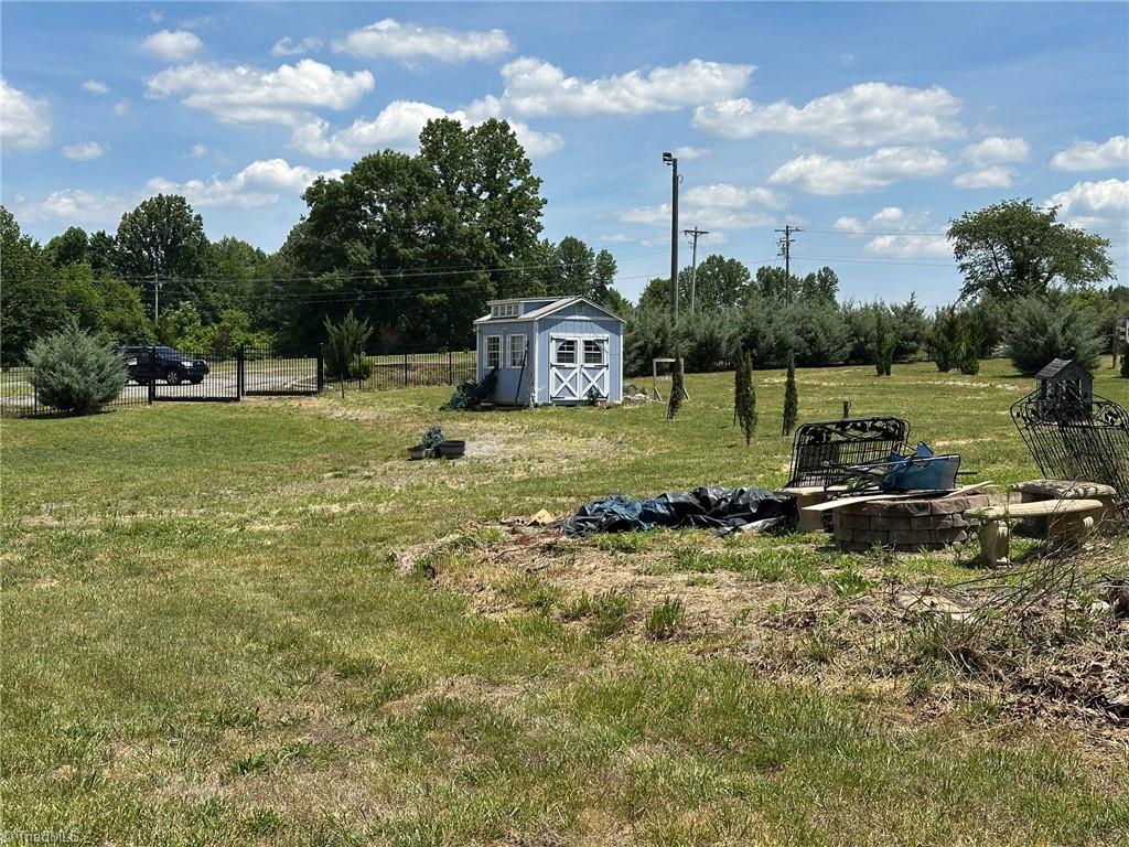 157 Interstate Way Elkin, NC 28621 - Photo 11 of 23