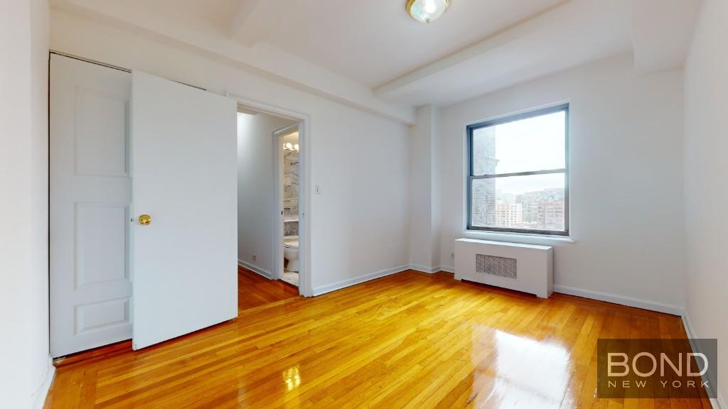 301 East 38th Street, Unit 15C Manhattan, NY 10016 - Photo 3 of 18 Photo 3