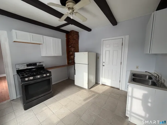 $1,100 | 571 Baldwin Street, Waterbury, CT 06706