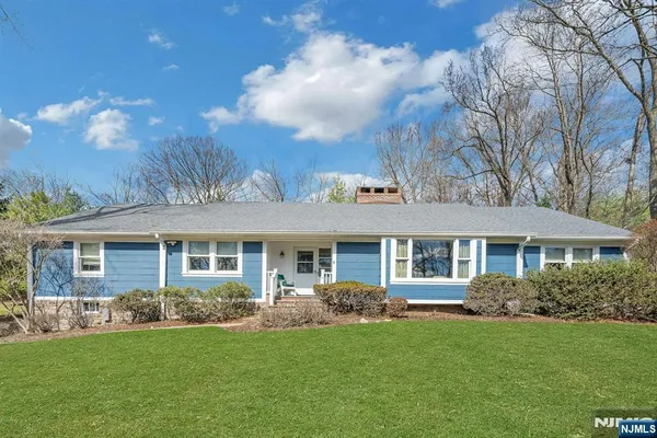 $1,580,000 | 379 West Shore Drive, Wyckoff, NJ 07481