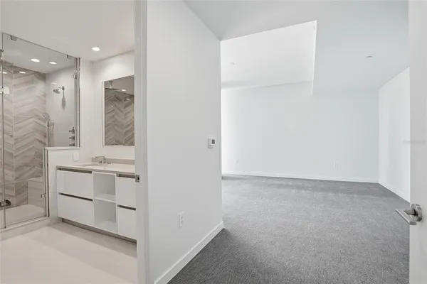 $12,000 | 400 Central Avenue, Unit 301, St. Petersburg, FL 33701