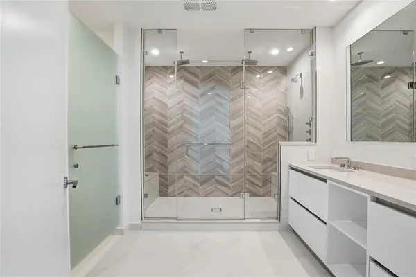 $12,000 | 400 Central Avenue, Unit 301, St. Petersburg, FL 33701