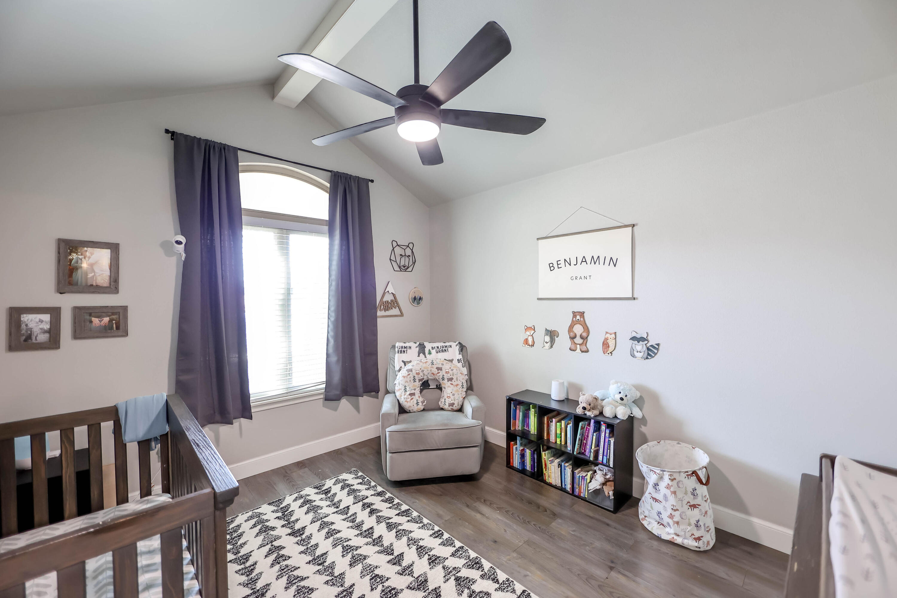 6008 103rd Street Lubbock, TX 79424 - Photo 20 of 29 a bedroom with furniture and a window