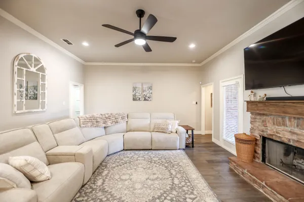 $300,000 | 6008 103rd Street, Lubbock, TX 79424