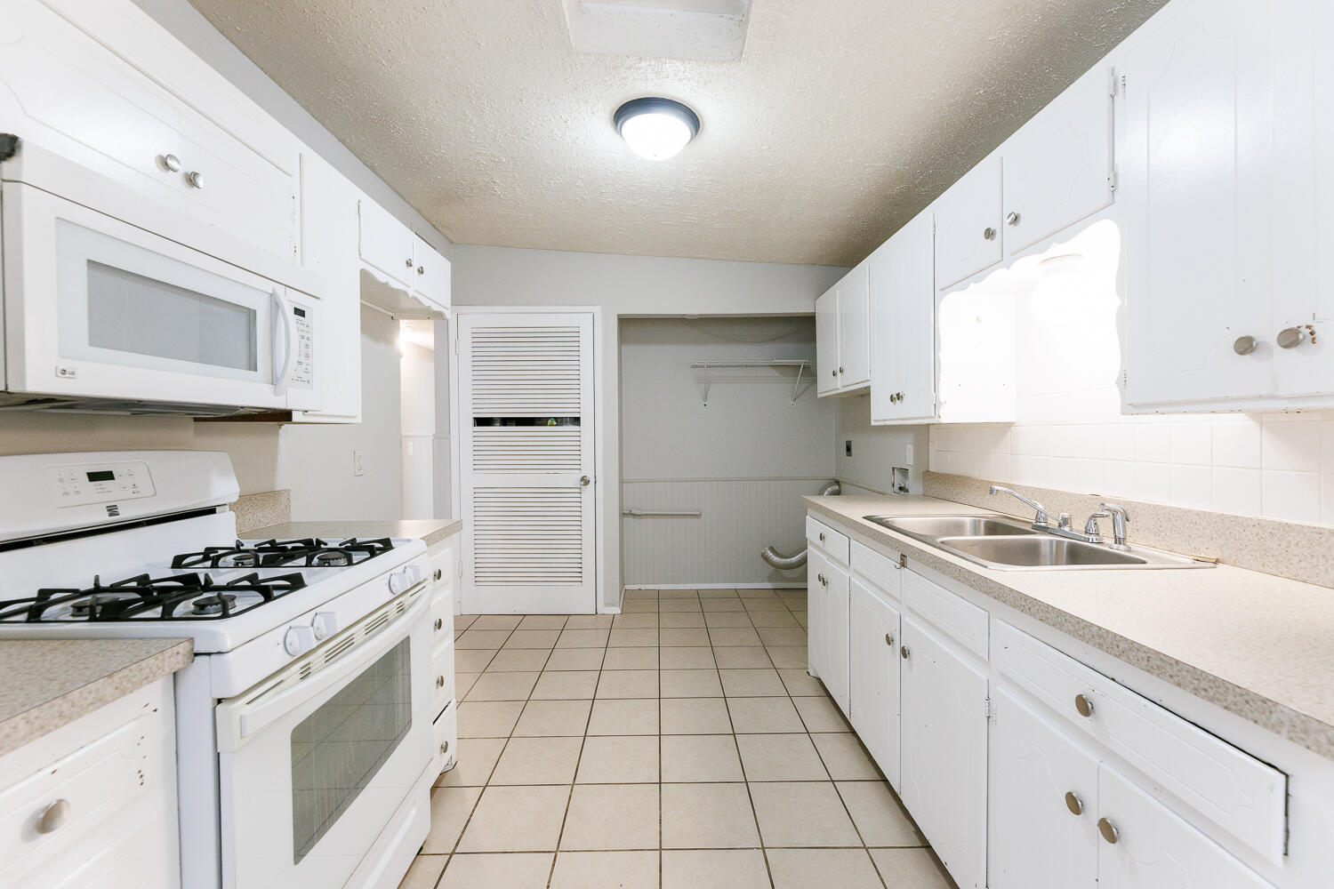 2526 63rd Street Lubbock, TX 79413 - Photo 29 of 51 2526 63rd-33