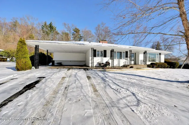 a view of a white building